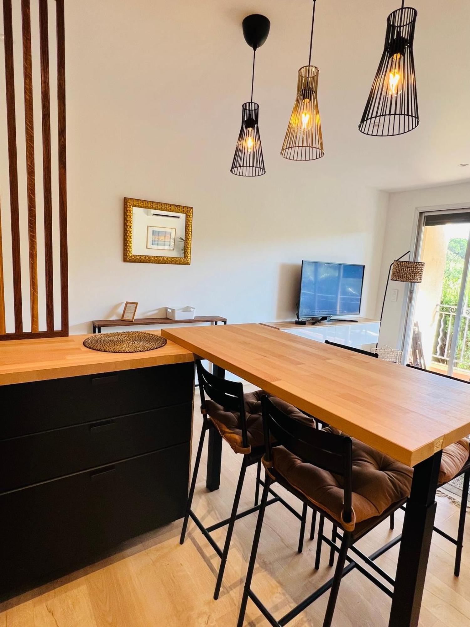 Superbe Appartement Terrasse Et Parking Prive 쎙뜨호뻬 외부 사진