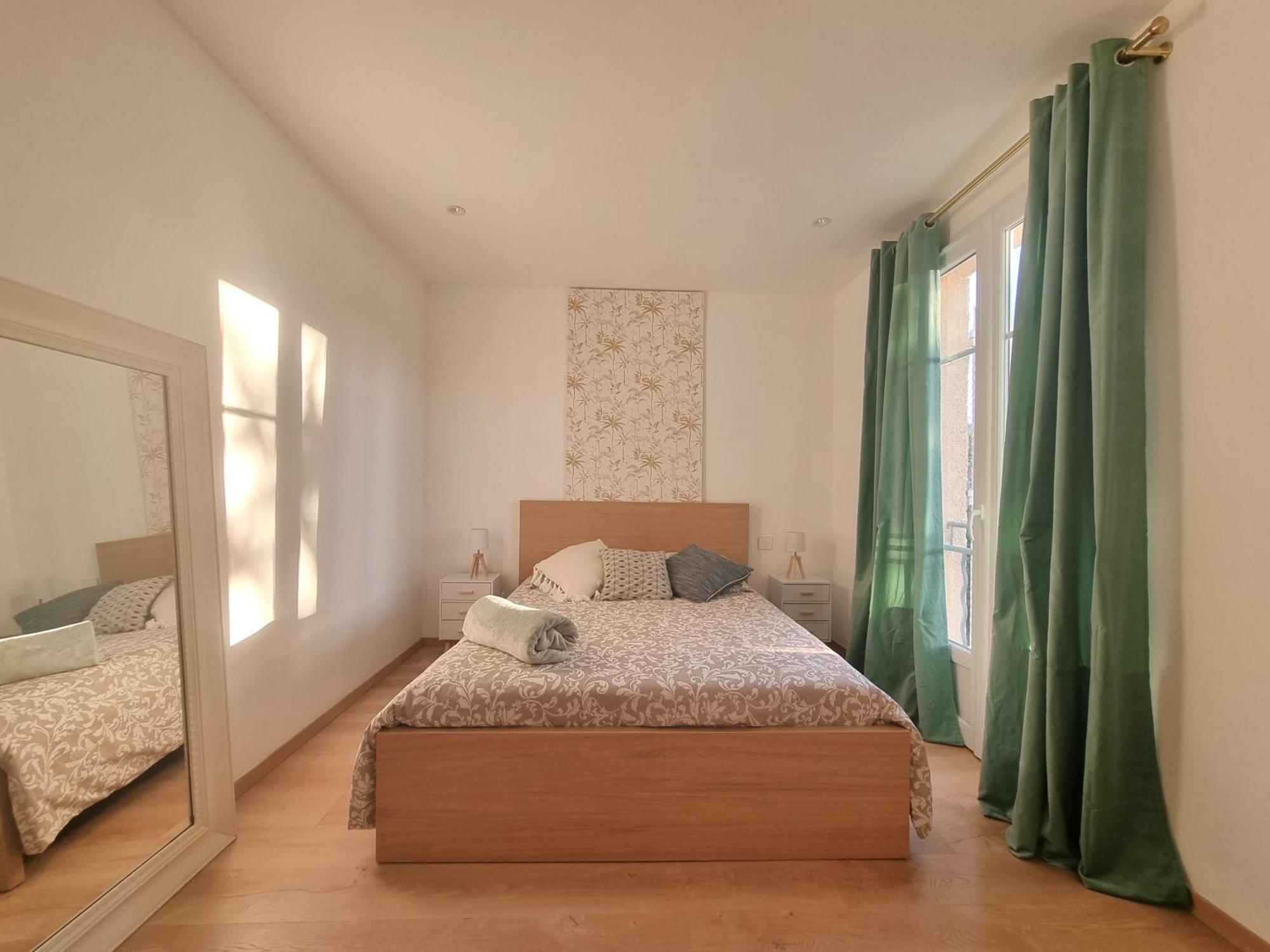 Superbe Appartement Terrasse Et Parking Prive 쎙뜨호뻬 외부 사진