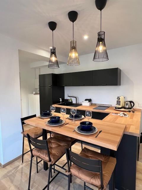 Superbe Appartement Terrasse Et Parking Prive 쎙뜨호뻬 외부 사진